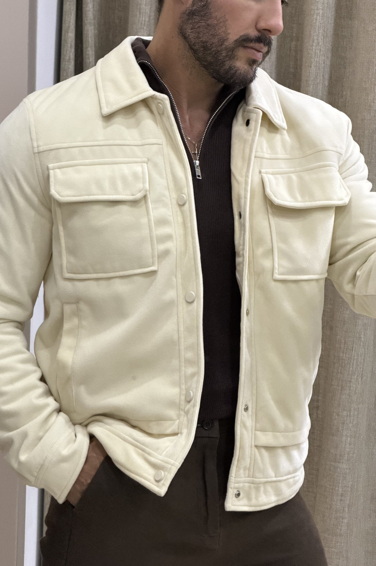 Campera Verona · Corte Clásico con Cuello Solapa